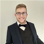 Juriste patrimonial diplômé d'un Master 2 en droit et un Master 2 en finance